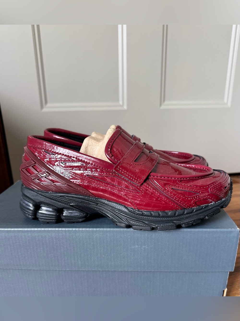 New Balance Unisex 1906L Loafer Men’s size 6 Women’s 7.5